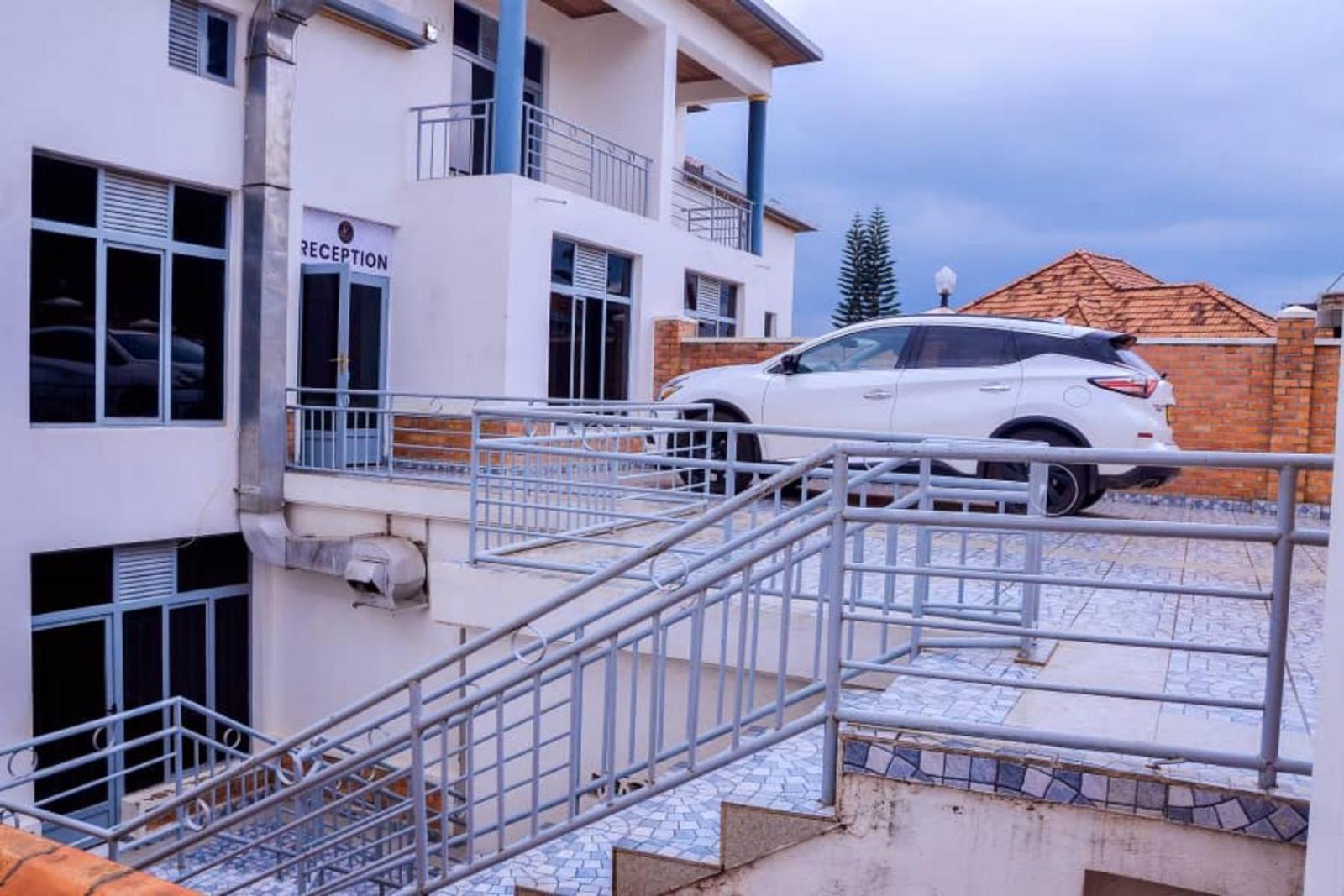 The Keza Hotel And Apartments Κιγκάλι Εξωτερικό φωτογραφία